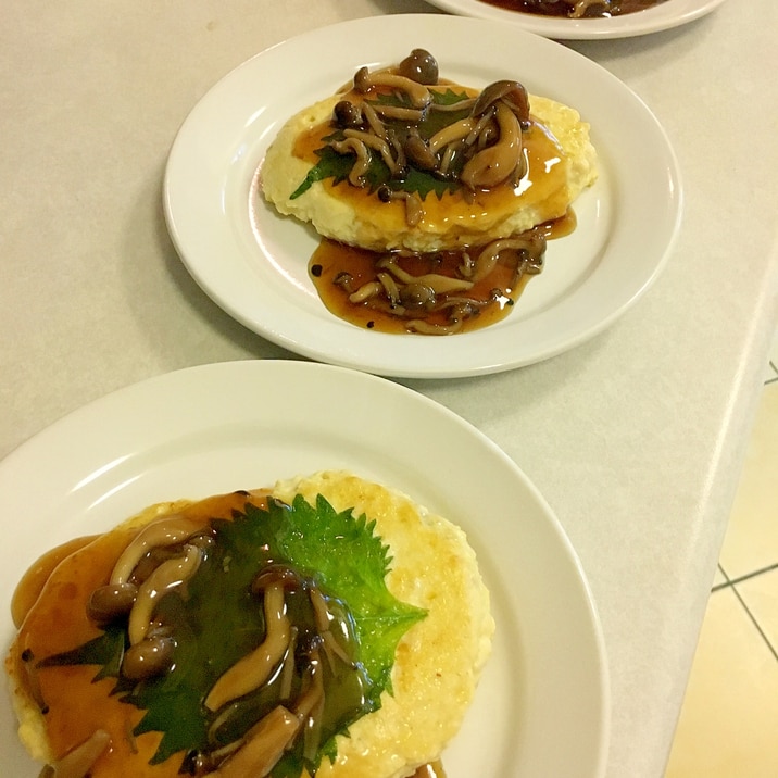 鶏胸肉とお豆腐のヘルシーハンバーグ